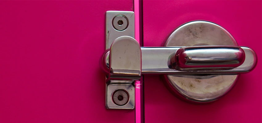 Childproof Gate Lock in Pismo Beach, California
